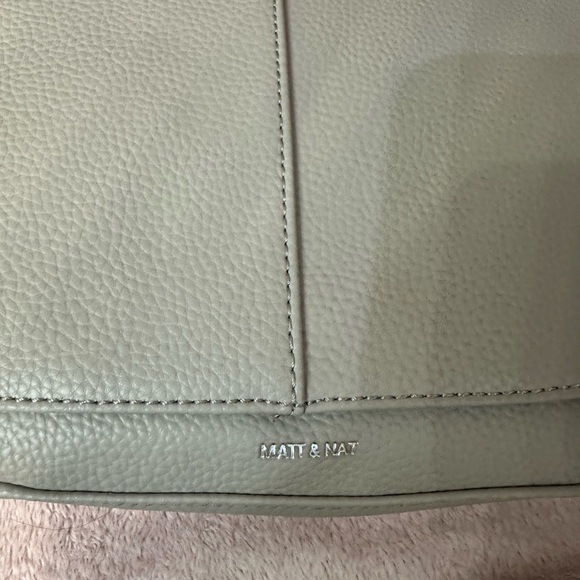 Matt & Nat Alik Vegan Shoulder Bag - in the colour Dream - Beige - Picture 3 of 12